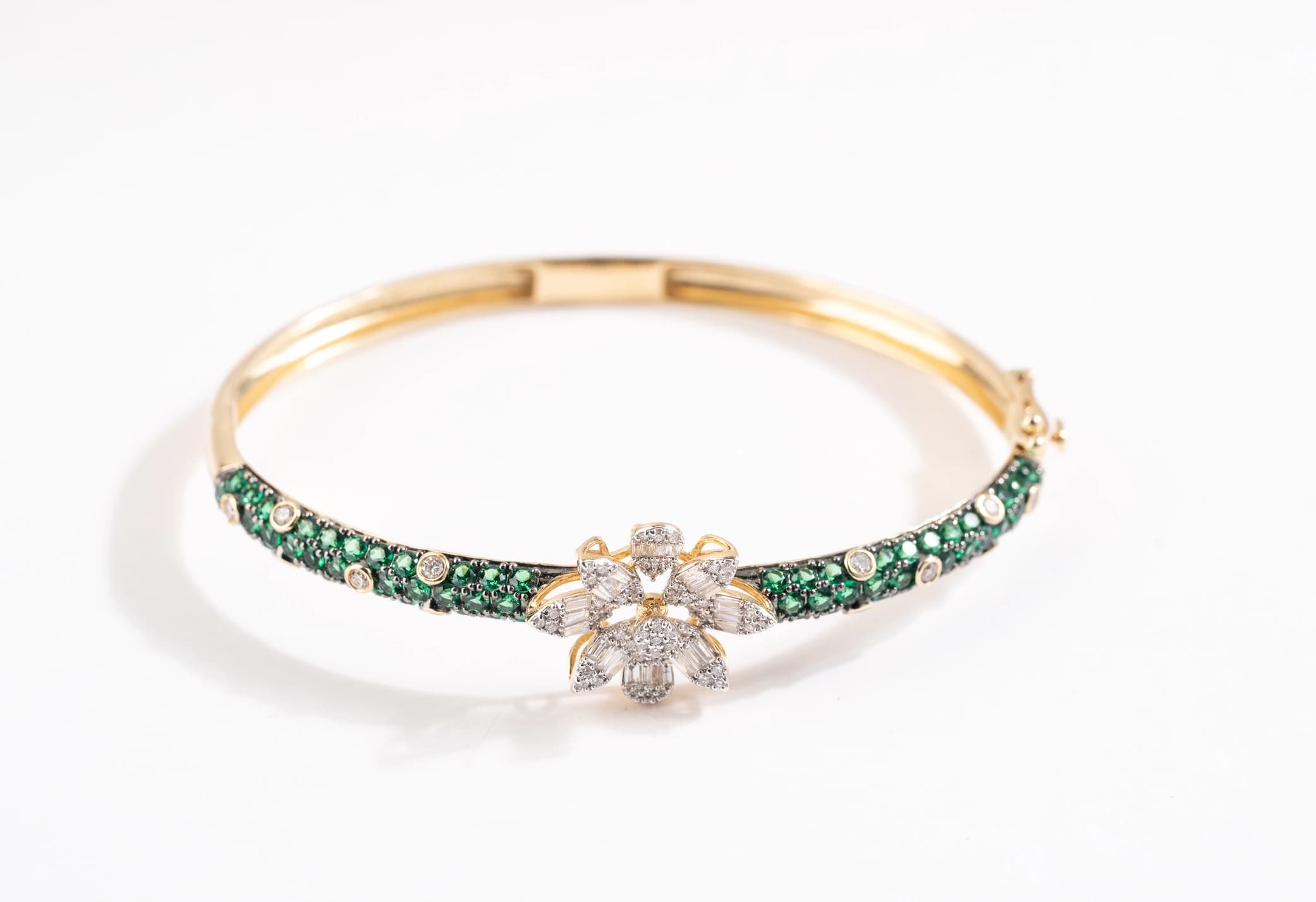 Necklace image 1